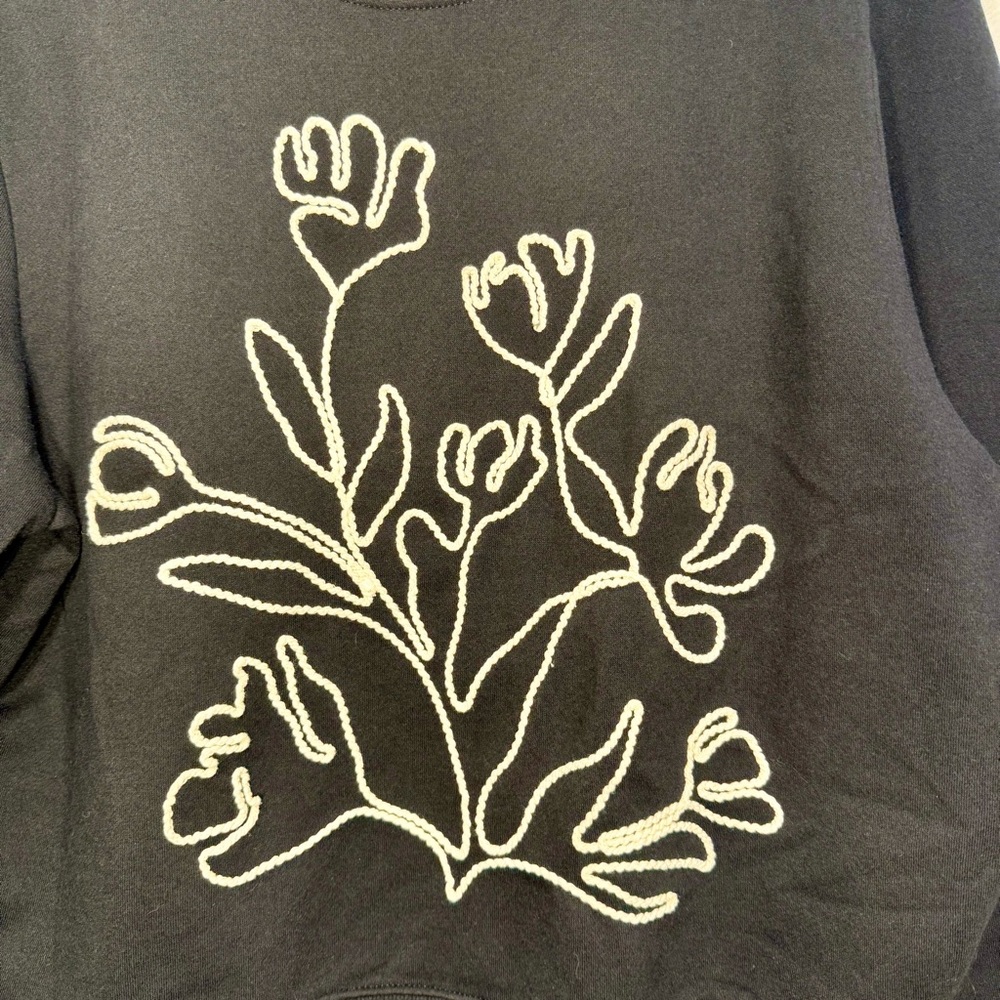 The Sweatshirt Project Black Floral Line Art Embroidered Crewneck Sweatshirt M - Picture 3 of 7